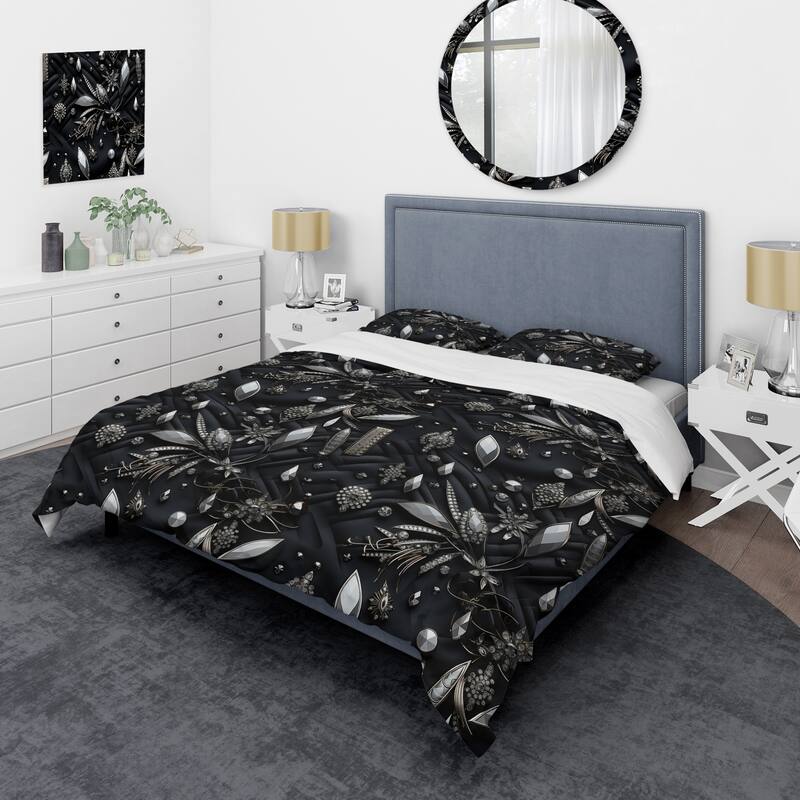 Designart "Hollywood Glamour Diamond In Black And White" Glam Bedding